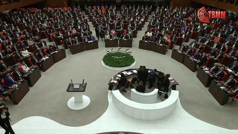 Bayramlaşmalarda gündem yeni anayasa