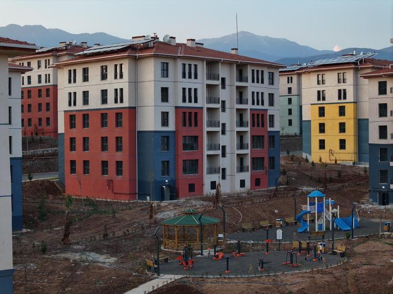 Bakan Kurum’dan Hatay Hassa paylaşımı ‘Devlet bize ev değil, yuva içinde yuva yaptı’