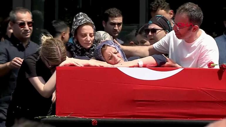 SON DAKİKA... Ferdi Zeyreke veda Eşinden duygusal konuşma: Onun kalbi hep bizimle Özel gözyaşlarını tutamadı...