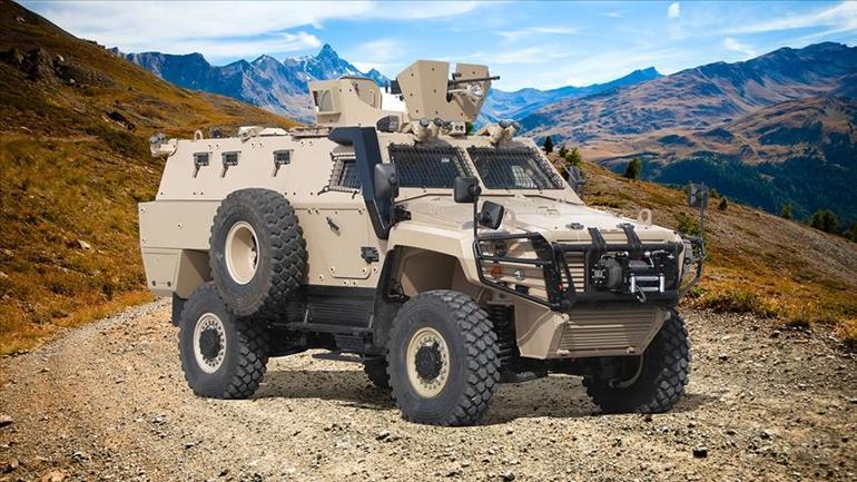 Türkiyenin en büyük zırhlı aracı COBRA II 4x4ün ilk ihracatı gerçekleşti