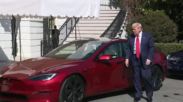 Trump, Musk’a karşı tonunu düşürüyor mu