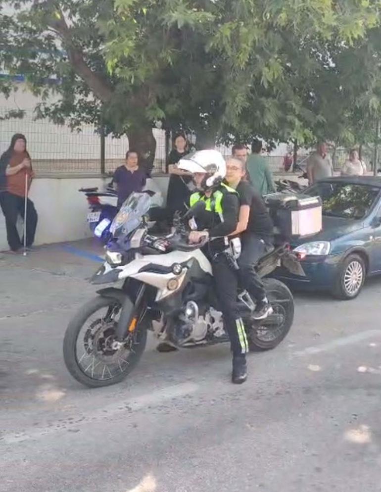 Sınava geç kalan öğrencilerin imdadına polis ekipleri yetişti