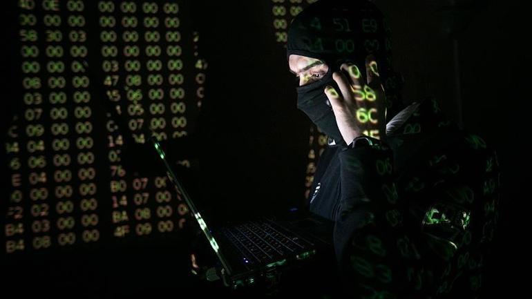 Solucan yazılımın nükleer darbesi: Stuxnet