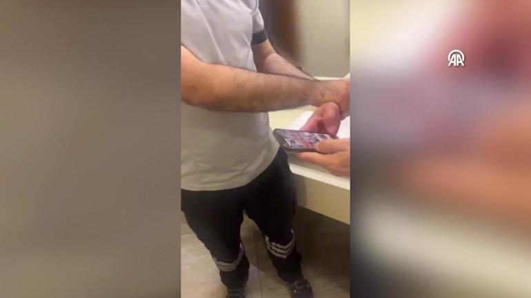 AVMde mide bulandıran olay Kadınlar tuvaletinde gizli çekim yapan sapık yakalandı