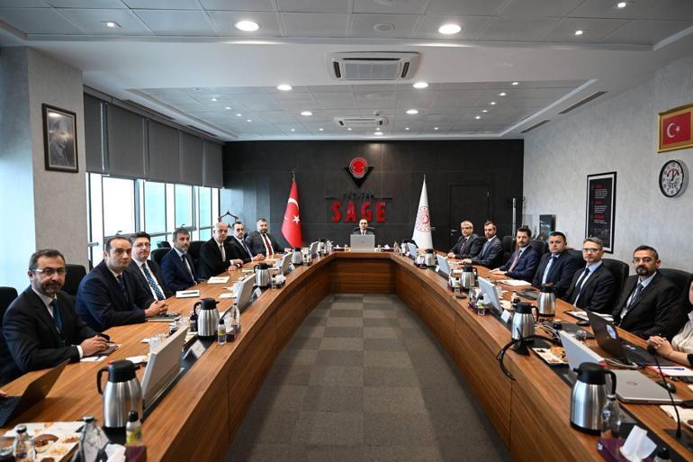 Bakan Kacır Türkiyenin kritik füzelerini geliştiren SAGEde