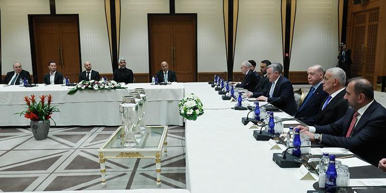 Cumhurbaşkanı Erdoğan, Süper Lige yükselen kulüpleri kabul etti