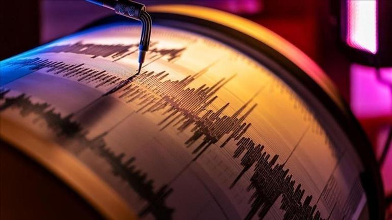 AFAD, Ege Denizinde 3.7 büyüklüğünde deprem meydana geldiğini duyurdu