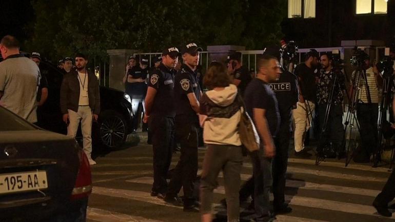 Ermenistanda Darbe planı | Protestocular sokakta