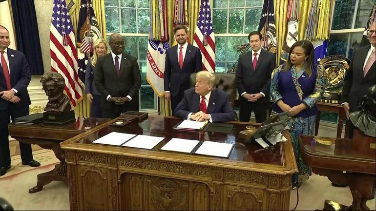 Trump gözünü madenlere dikti: ABD aracı oldu, 30 yıllık savaş bitti