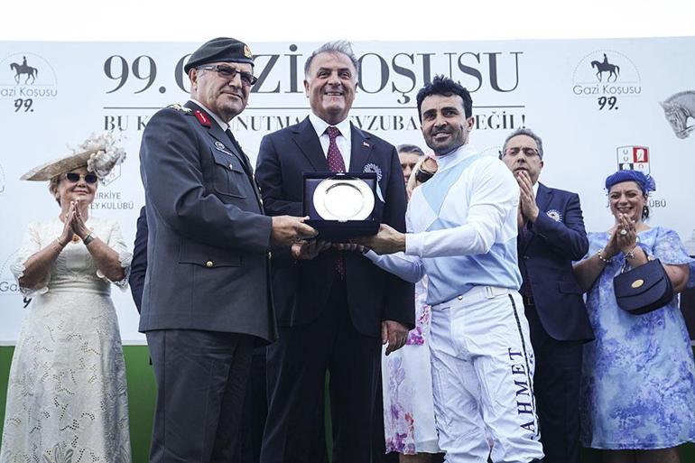 99. Gazi Koşusunu Cutha ile Ahmet Çelik kazandı Yarış heyecanı Kanal D ve Tay TVde yaşandı...