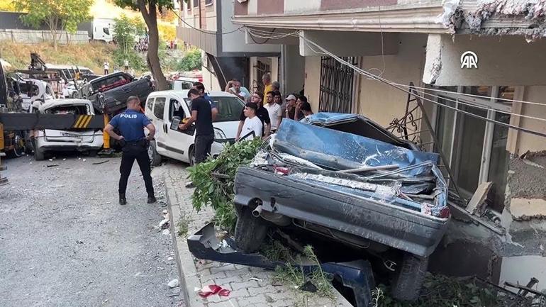 Başakşehirde kontrolden çıkan vinç 23 araca çarpıp hasar verdi