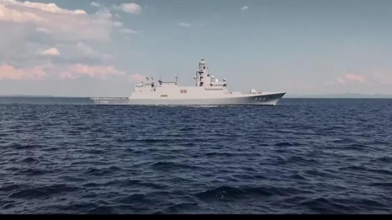 TCG İstanbul fırkateyninden tam isabet