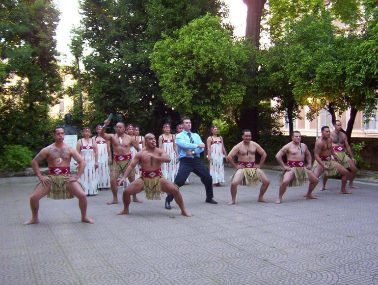 Dünyadaki Kokuşmuşluğun Tek Protesto İlacı: Haka Dansı