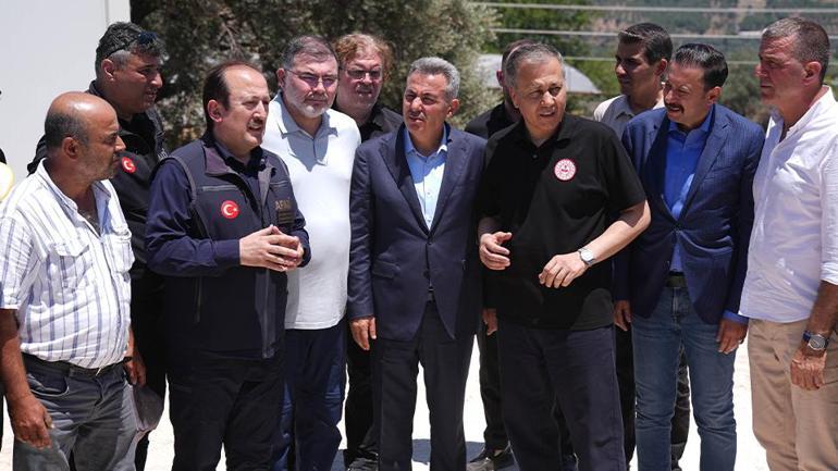 İçişleri Bakanı Ali Yerlikaya: İzmirde 228 konut ağır hasarlı