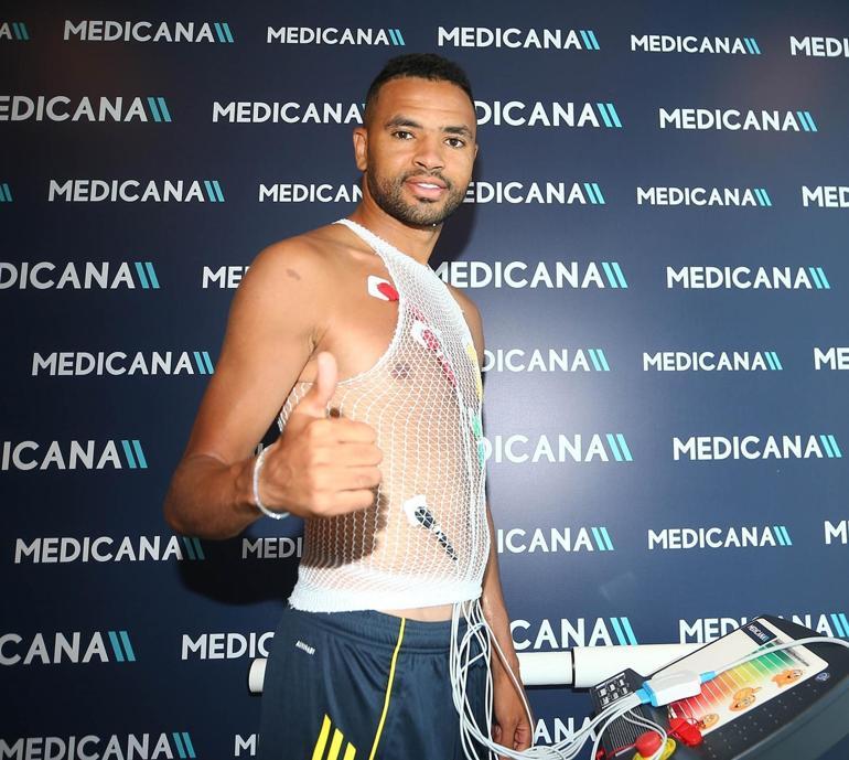 Fenerbahçede Youssef En-Nesyri yeni görüntüsüyle dikkat çekti