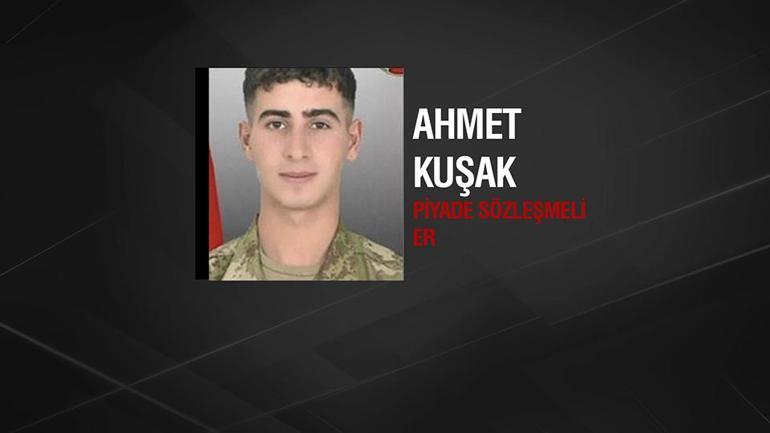 Türkiye şehitlerine ağlıyor