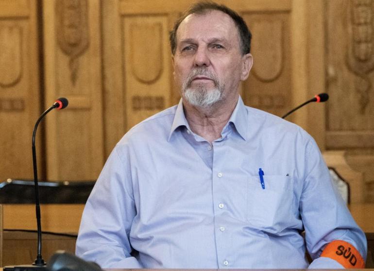 Slovakya Başbakanı Ficoyu silahla vurmuştu, hakim karşısına çıktı Şaşırtan ifade...