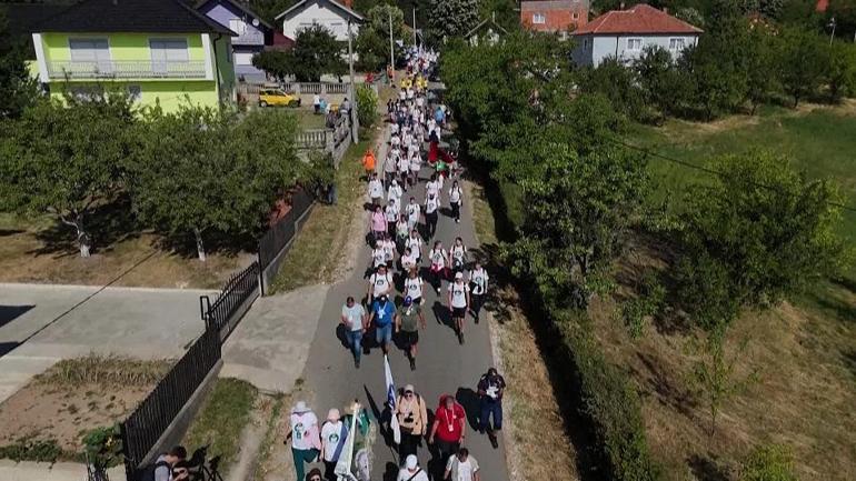 Srebrenitsa’da bir daha asla yürüyüşü: Binler, sırp soykırımının 30. yıl dönümünde buluştu