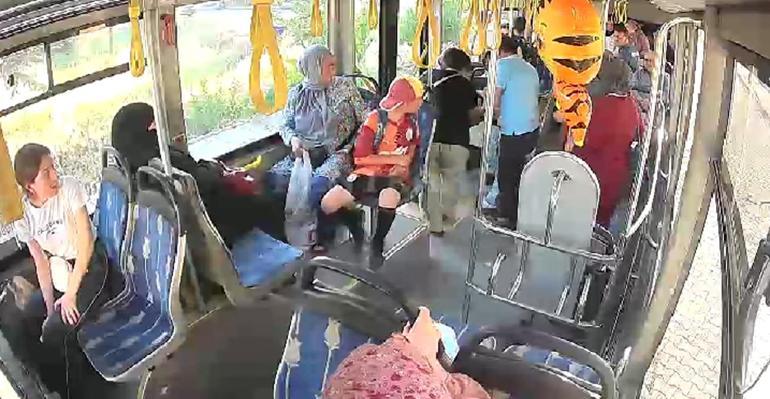 Heimlick manevrası ile bebeğin hayatını kurtardı