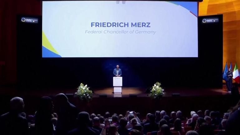Merz’den Trump’a: Bizimle kalın