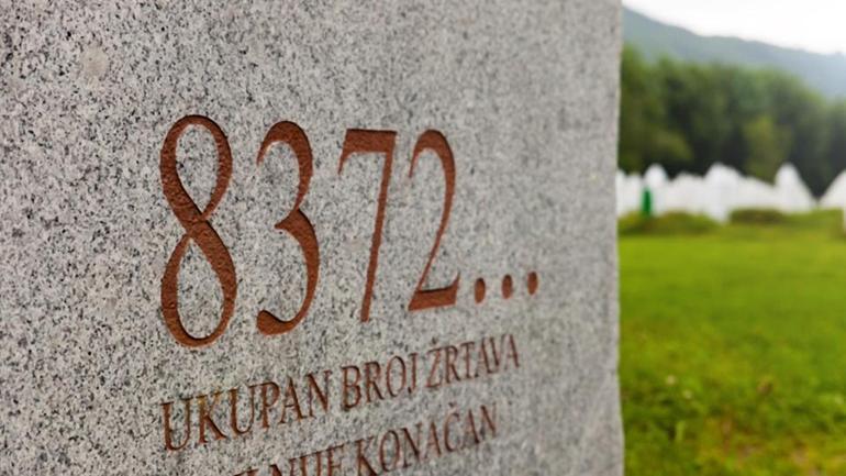 8.372 çığlık Bir kasabanın adı, bir yaranın izi: Srebrenitsa Soykırımı