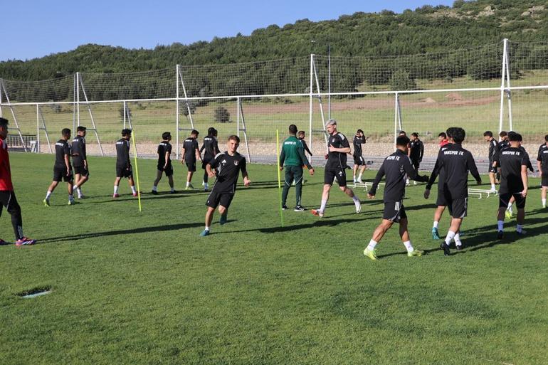 6872338a330760b1f2d9873c Hakan Kutlu, Vanspor FK'daki hedefini açıkladı