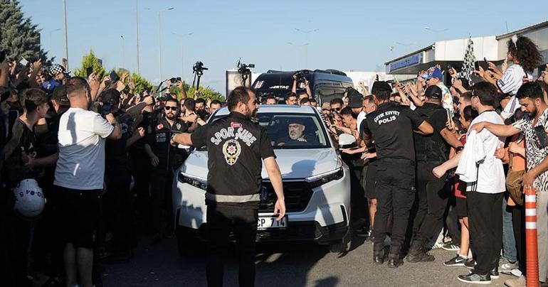İstanbula gelen Orkun Kökçüden ilk sözler: Çocukluktan beri hayalini kurduğum Beşiktaşıma transfer oldum