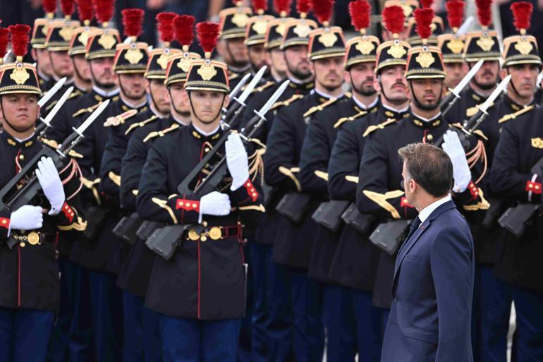 Fransada Bastille Günü kutlamaları: Başkent Pariste görkemli geçit töreni düzenleniyor
