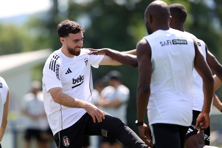 Orkun Kökçü, Beşiktaştaki ilk antrenmanına çıktı