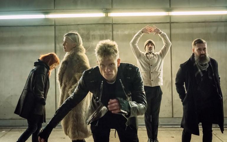 20 yıllık hikâye, 10. albüm ve “Nostalgia”