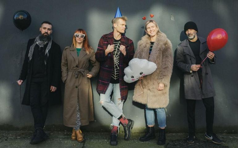 20 yıllık hikâye, 10. albüm ve “Nostalgia”