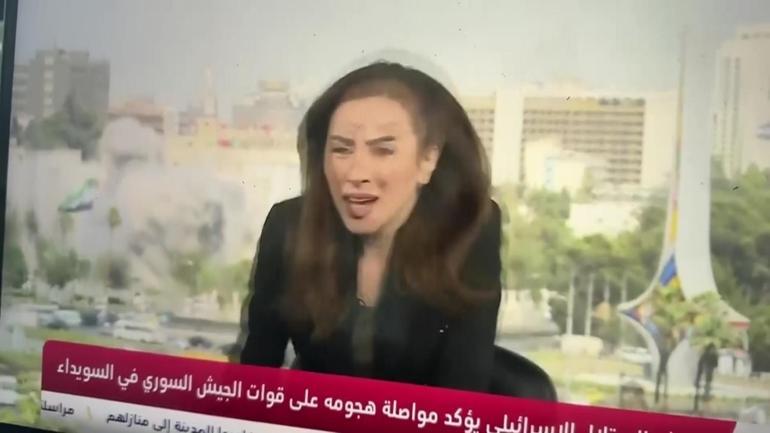 Son dakika... İsrail Şamı bombardımana tutuyor Suriye Genelkurmay Başkanlığını vurdu: Sınıra asker gönderiyor... O anlar canlı yayın kameralarına yansıdı