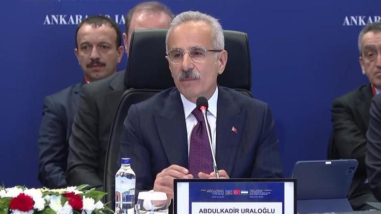 ORTA KORİDORDA TARİHİ SEFER | Çinden Türkiyeye ilk yük treni yola çıktı