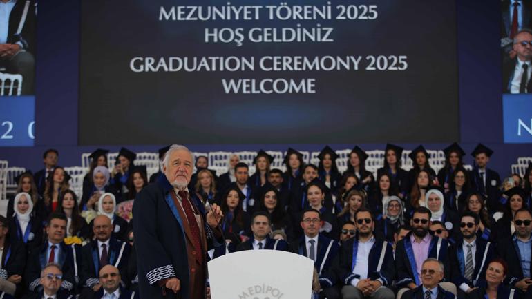 İlber Ortaylının sözleri mezuniyet törenine damgasını vurdu