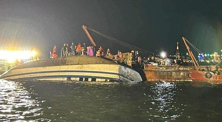 Vietnamda tekne faciası Çoğu turist 34 kişi can verdi