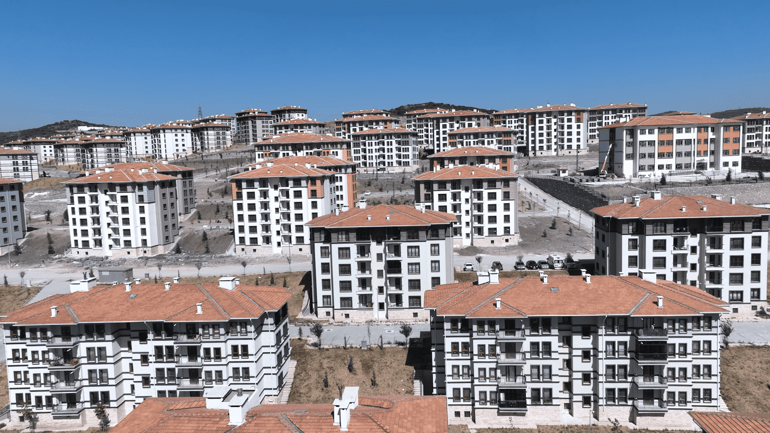 Bakan Murat Kurum duyurdu: Balıkesir’de TOKİ konutları ailelerle buluştu