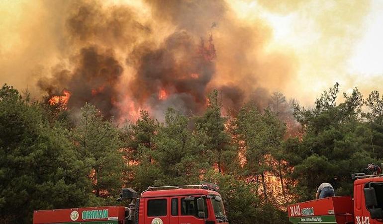  Bilecik, Karabük, Eskişehir Seyitgazi ve İzmir Urla yangınları söndürüldü mü