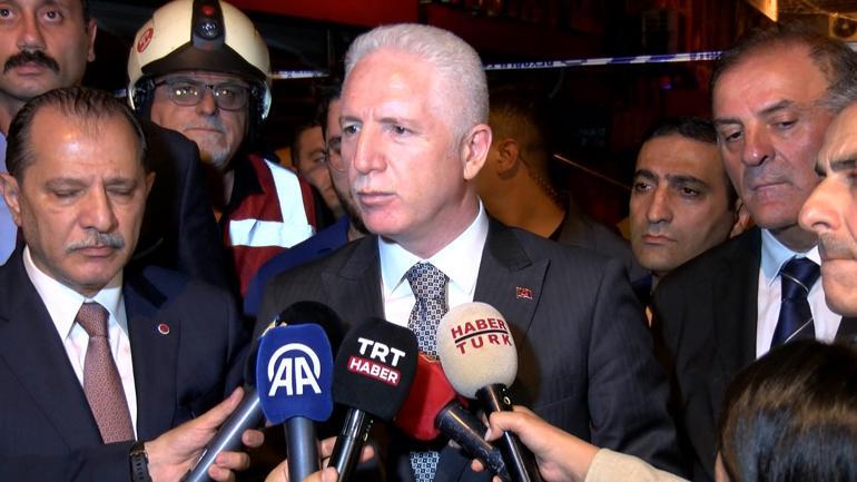 Beyoğlunda büfe patladı, 3 katlı bina çöktü