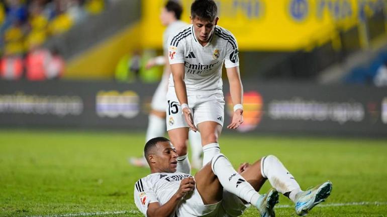 6882270bde416d36a62a9d78 Arda Güler vs Kylian Mbape: Real Madrid'de 10 numara tartışması! İşte olayın perde arkası