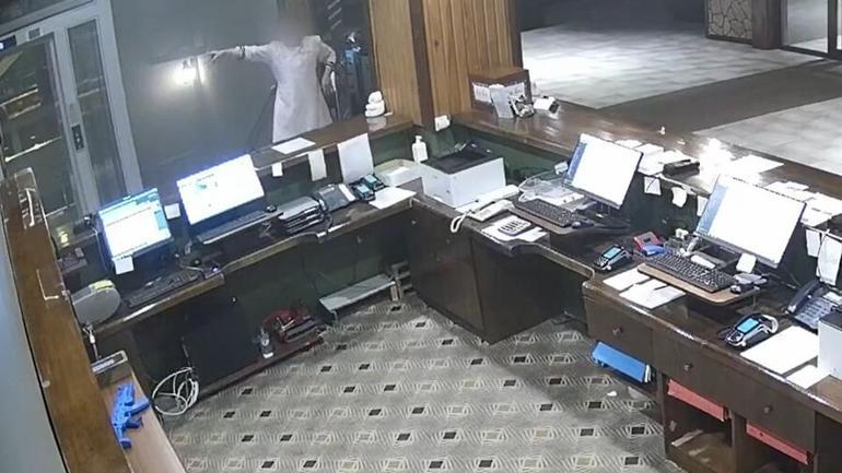  Yangında kimseyi uyarmadan kaçmışlar