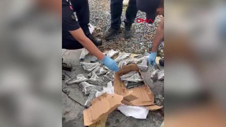 Eyüpsultan’da sokak ortasında silah operasyonu… 6 şüpheli suçüstü yakalandı