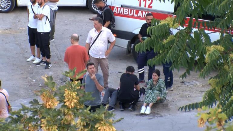 İstanbulda servis otobüsü şarampole uçtu: 8 yaralı