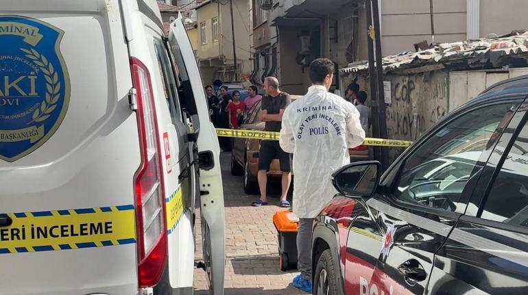 Dehşet evi Kan donduran satırlar: Ev arkadaşının boğazını kesti