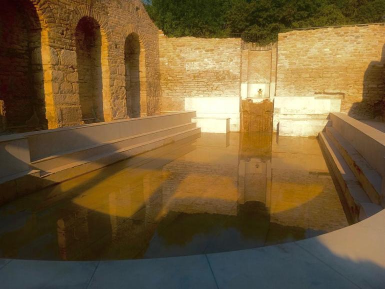 Tarihi Roma hamamında 1900 yıl sonra yeniden su aktı