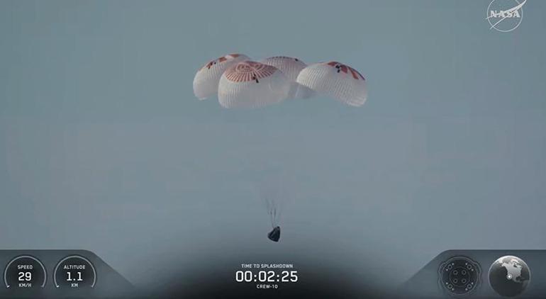 5 aylık görev sona erdi NASAnın Crew-10 ekibi dünyaya döndü