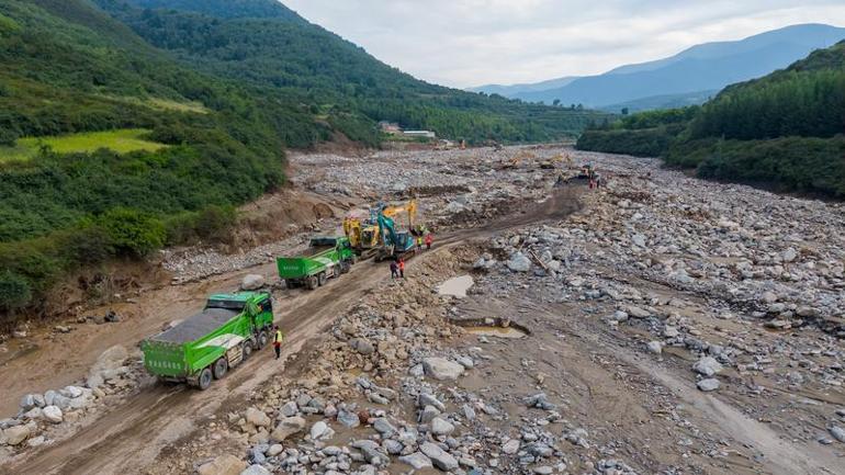 Çin’de sel felaketi: 15 ölü