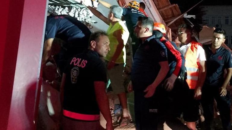 SON DAKİKA | Balıkesirde 6.1 büyüklüğünde deprem: 1 kişi hayatını kaybetti, 29 kişi yaralandı.