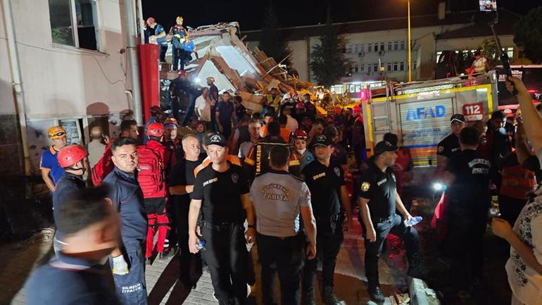 SON DAKİKA | Balıkesirde 6.1 büyüklüğünde deprem: 1 kişi hayatını kaybetti, 29 kişi yaralandı.