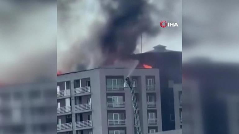 Bağcılar’da 13 katlı binada yangın çıktı