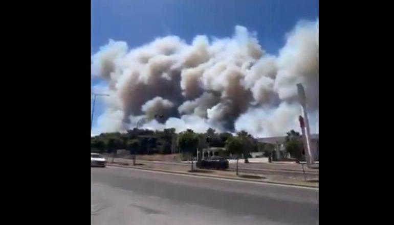 SON DAKİKA... Çanakkalede orman yangını Vali vatandaşları uyardı: Gerekmedikçe trafiğe çıkmayın...